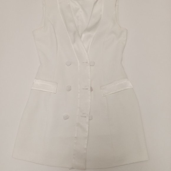 Classy white sleeveless blazer/dress - Picture 1 of 6